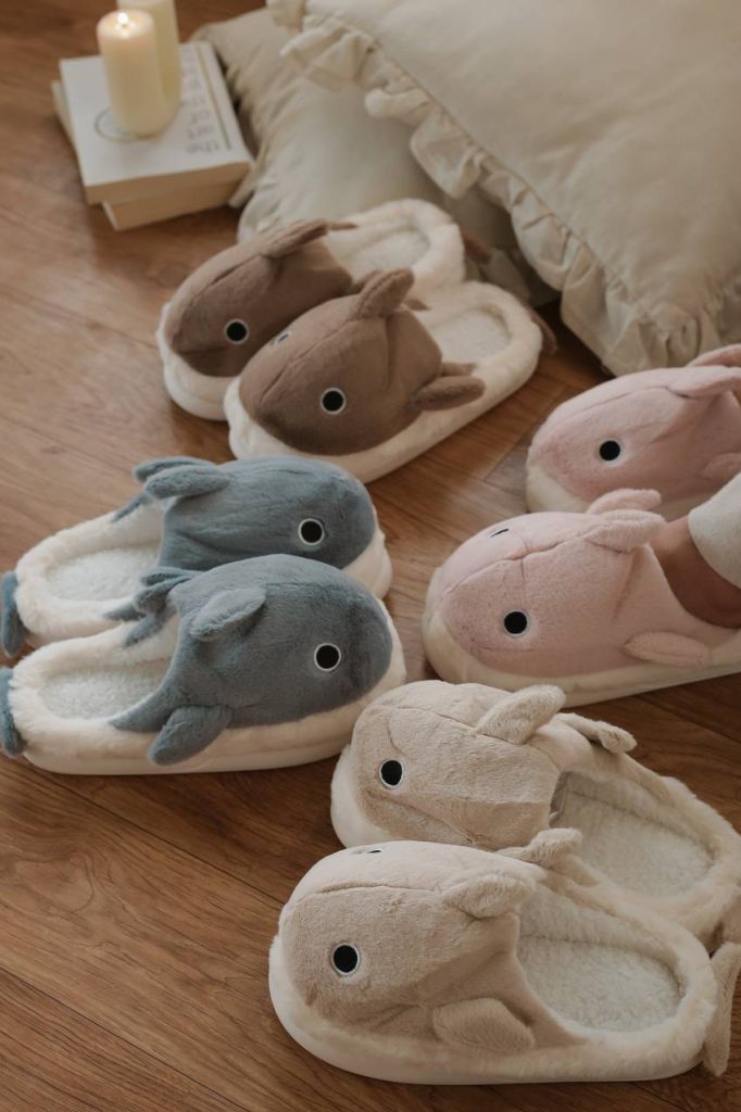 پاپوش خزدار جلوبسته زنانه | مدل کوسه