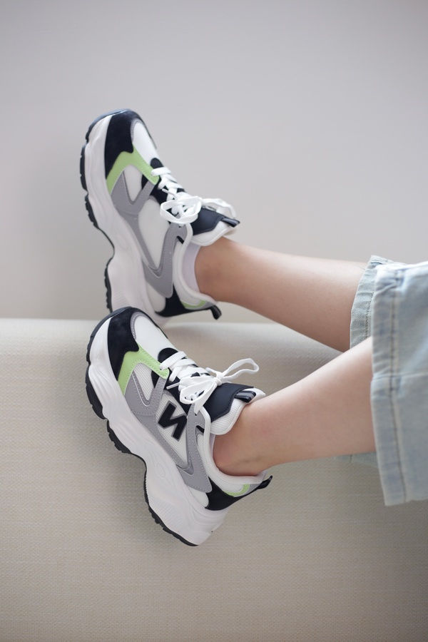 کتونی اسپرت | مدل کد M5564 رنگ سفید طوسی مشکی