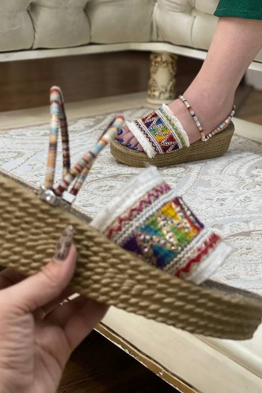 صندل زنانه رکابدار | مدل کنفی رنگین کمان بندی لژدار