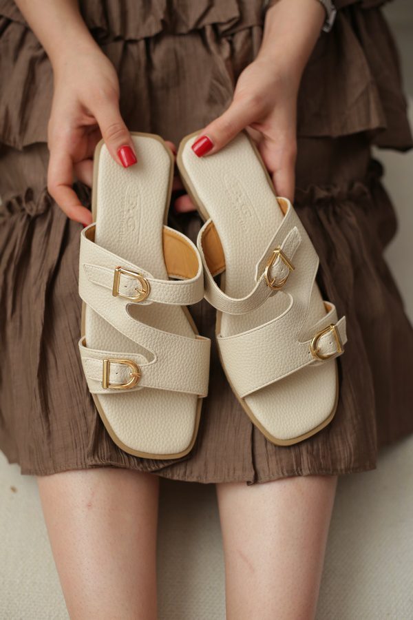 صندل تخت زنانه | مدل مونا رنگ شیری