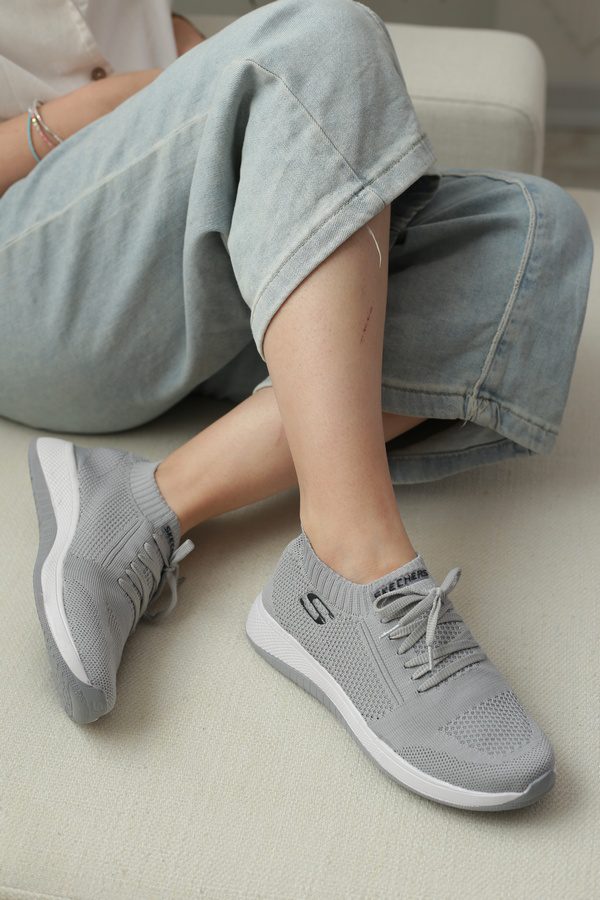 کتونی جورابی زنانه | مدل اسکیچرز زنانه Sketchers رنگ کرم سفید