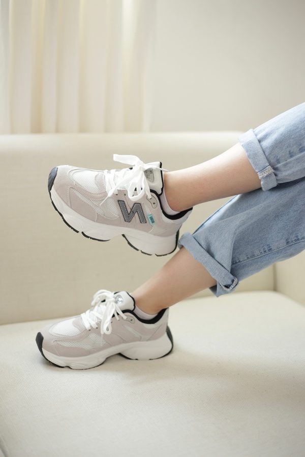 کتونی اسپرت زنانه | کد SP3682 رنگ طوسی