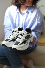 کتونی اسپرت زنانه نیو بالانس | مدل New Balance L3008 رنگ سفید مشکی