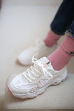کتونی اسپرت زنانه نایکی | مدل Nike M5329 رنگ سفید صورتی