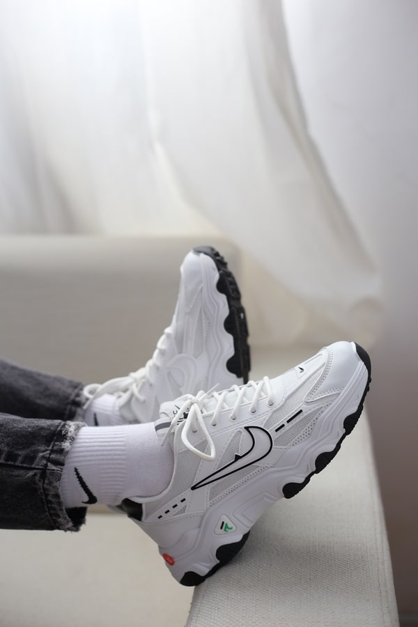 کتونی اسپرت زنانه نایکی | مدل Nike M5329 رنگ سفید مشکی