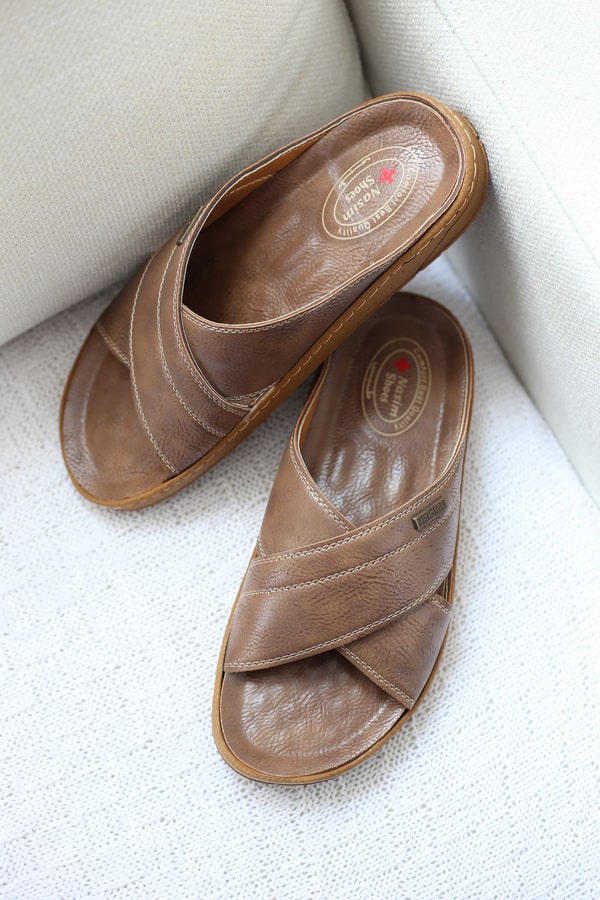 صندل طبی مردانه | مدل اردلان رنگ گردویی