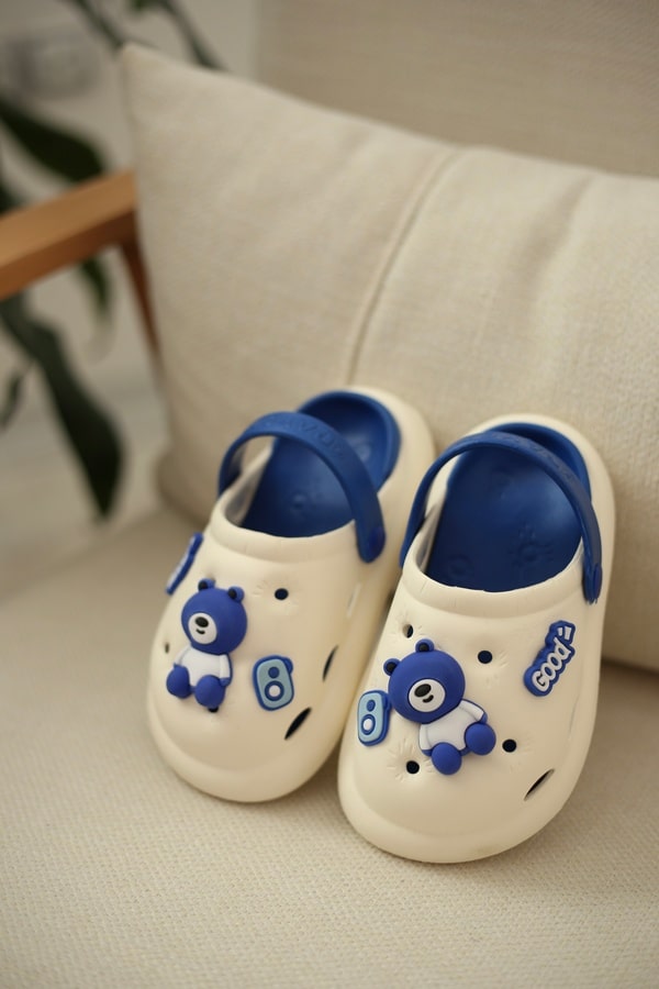 صندل کراکس دخترانه | مدل کمرا