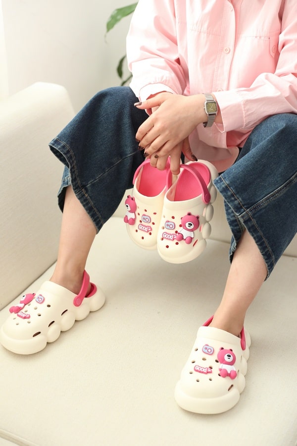 صندل کراکس میانه و زنانه | مدل کمرا رنگ سرخابی