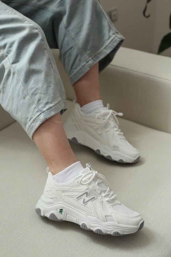 کتونی اسپرت زنانه نیو بالانس | مدل New Balance K209 رنگ سفید طوسی