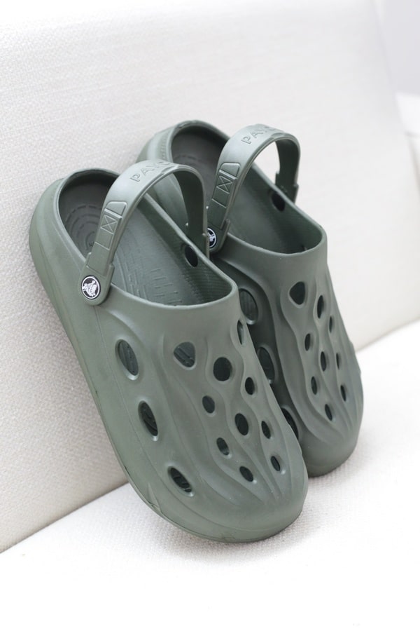 صندل کراکس مردانه | مدل اورانوس رنگ یشمی