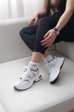 کتونی اسپرت زنانه نیو بالانس مدل new balance M12359 رنگ سفید مشکی