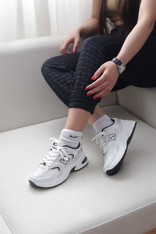 کتونی اسپرت زنانه نیو بالانس مدل new balance M12359 رنگ سفید مشکی