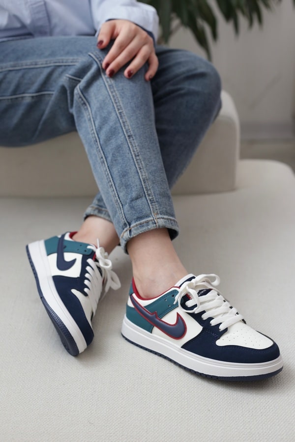 کتونی اسپرت زنانه نایکی مدل Nike M12164 رنگ بژ آبی قرمز