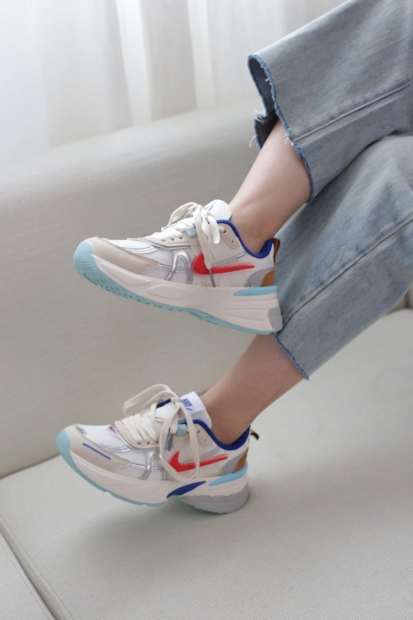 کتونی اسپرت زنانه نایکی مدل Nike M12293 سفید قرمز
