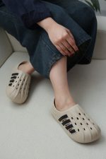 صندل کراکس زنانه مدل سامبا