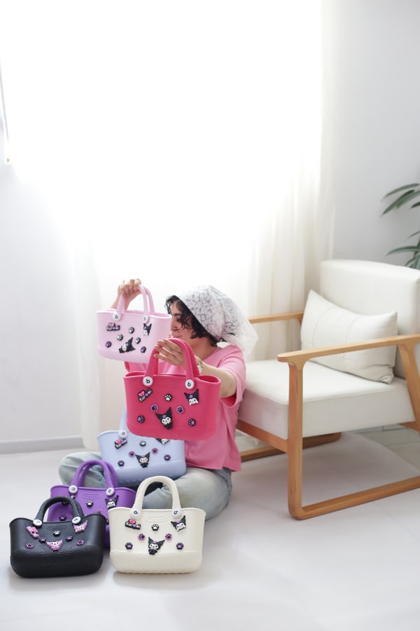 کیف سیلیکونی بچگانه و زنانه مدل مینی بگ کرومی