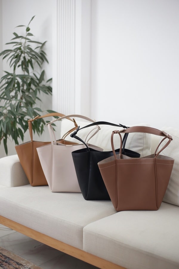 کیف دوشی زنانه مدل قایقی دسته چرم