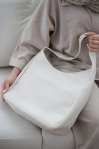 کیف دوشی زنانه مدل شل جلو جیب