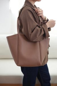 کیف دوشی زنانه مدل قایقی دسته چرم