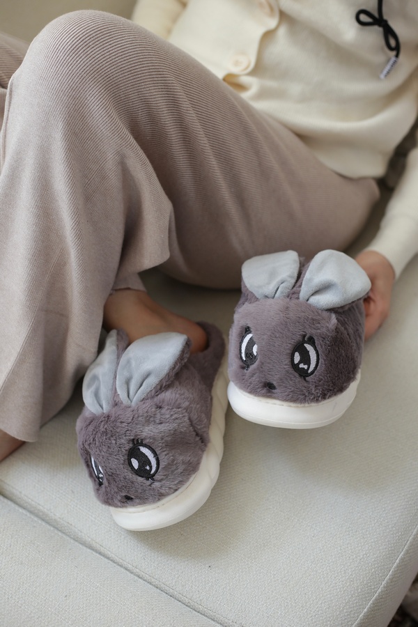 هیلادی زنانه