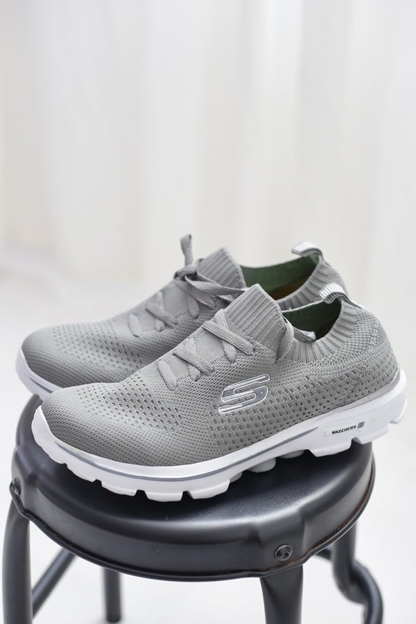 کتونی جورابی اسکیچرز بافت مردانه بزرگ پا skechers (سایز 45 تا 47 )