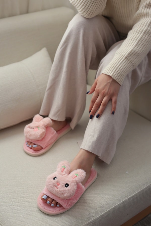 پاپوش خزدار جلو باز زنانه مدل خرگوش هویجی